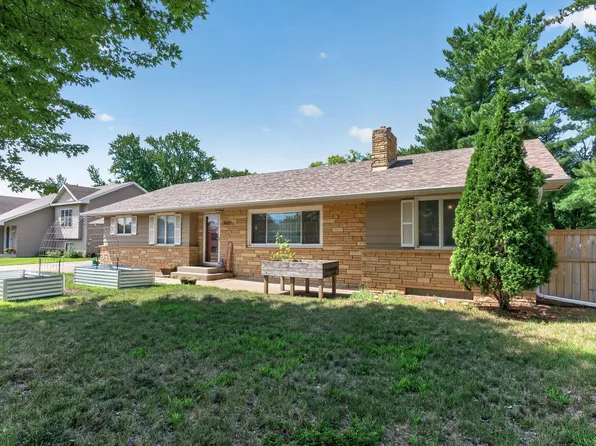 816 8th St, Farmington, MN 55024