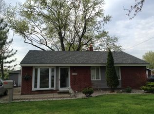 11166 Unity Dr, Warren, MI 48089