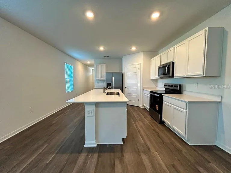 4952 Kaia Ave — Photo 5