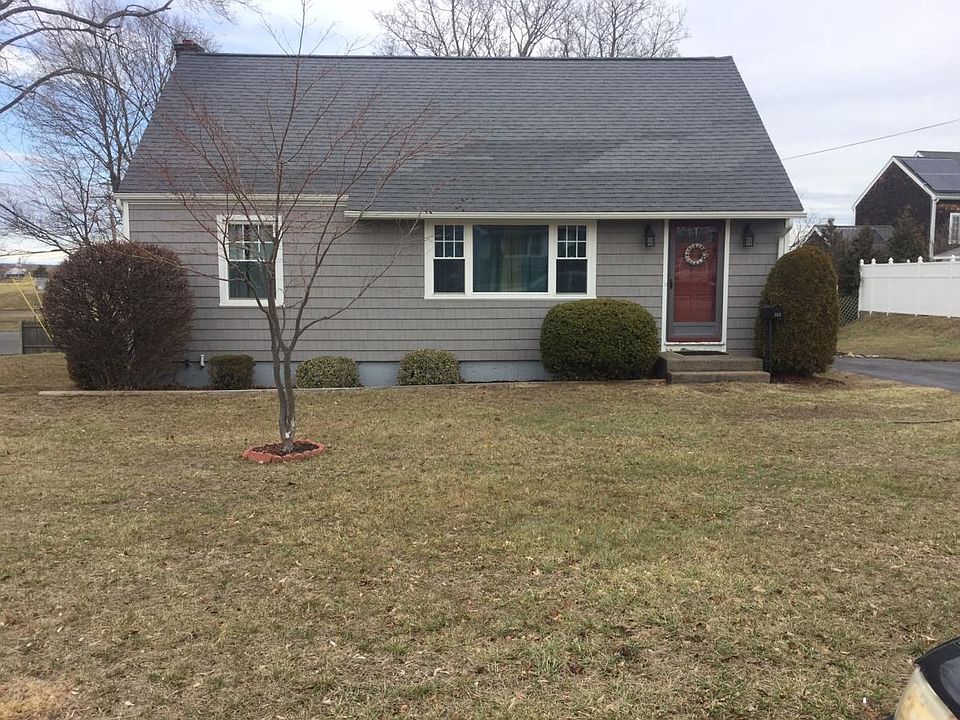 2nd image of 252 Riverdale Dr