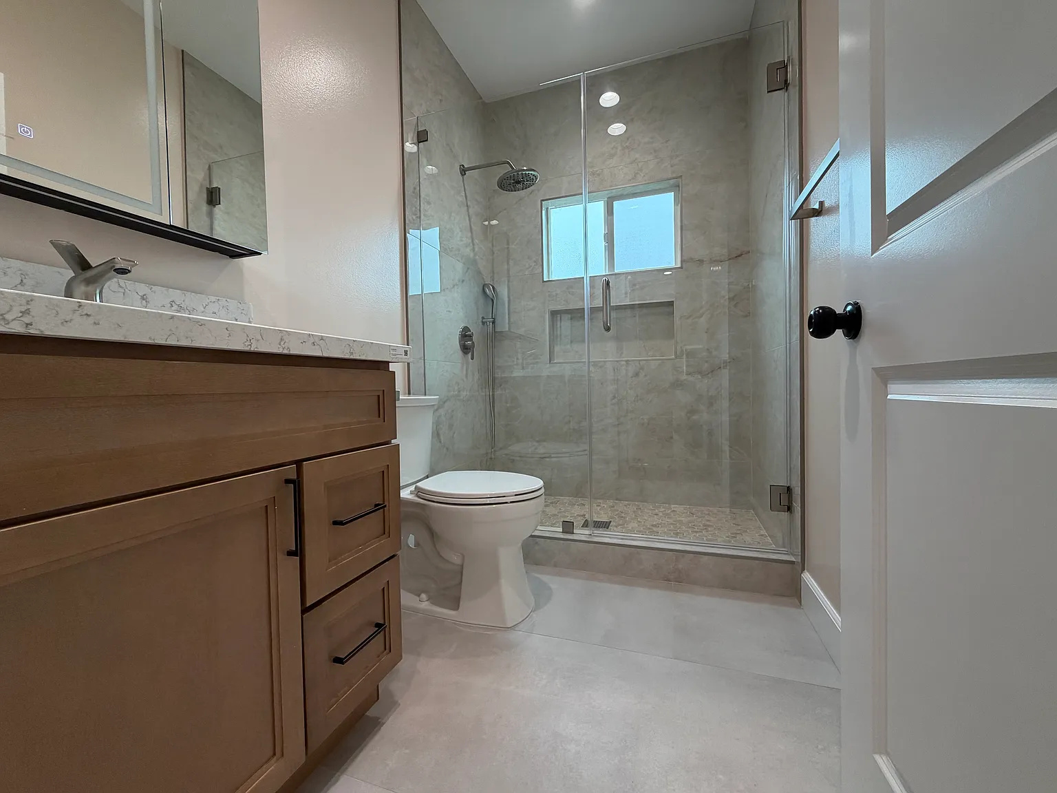 3 bed, 1198 sqft, $4,000 — Photo 4