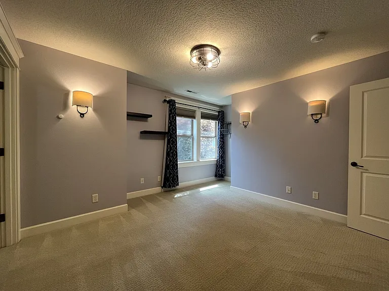 6435 McDuff Ct — Photo 57