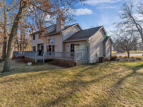 5th image of 11262 Youngstree Ct