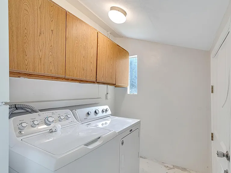 201 N Orange St — Photo 45