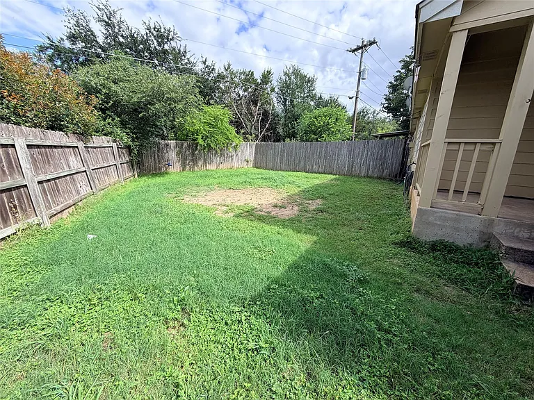 2904 Whisper Oaks Ln #A — Photo 17