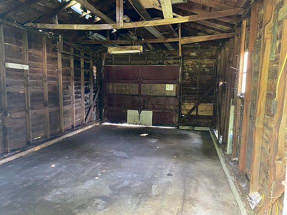 5th image of 512 Madison St