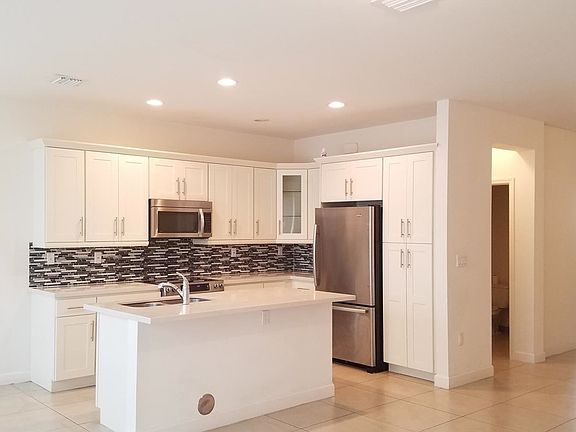 4th image of 10440 NW 58th Ter #10440