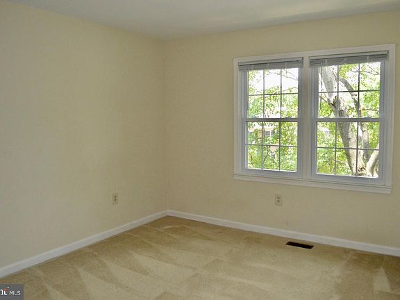 4th image of 2705 Shawn Leigh Dr