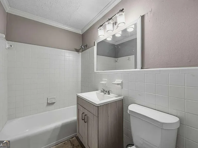 21 Delmont Dr N #5 — Photo 9