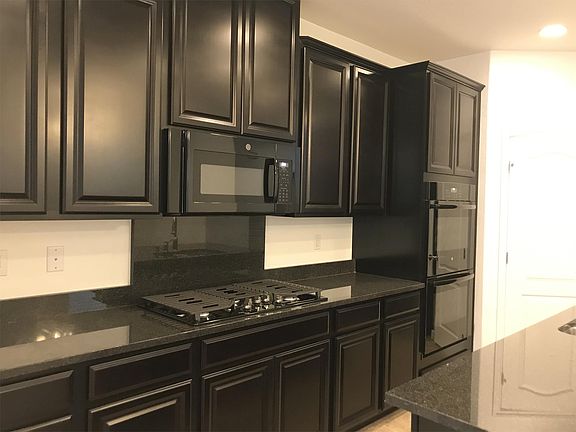 3rd image of 12388 Piazzo St