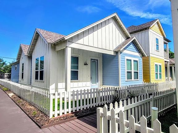 2nd image of 103 Sailhouse Way