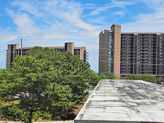 4th image of 39634 Jefferson Bridge Rd #203