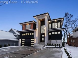 13281 Haddon St, Fenton, MI 48430