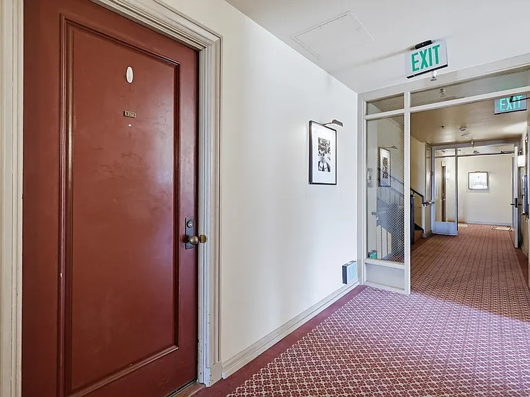 702 Ash St #702 — Photo 30