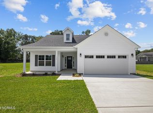 100 Red Maple Ln, New Bern, NC 28562
