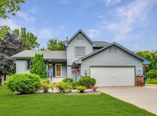 9809 Norwood Ln N, Maple Grove, MN 55369