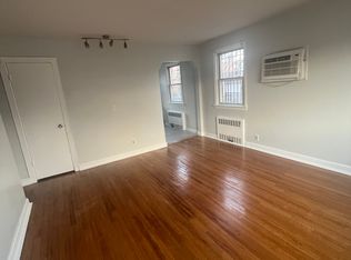 94-15 238th St, Floral Park, NY
