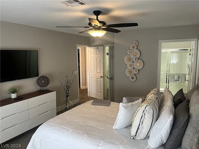 8476 Sewards Bluff Ave — Photo 9