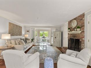 9 Perkins Ln, Lynnfield, MA 01940