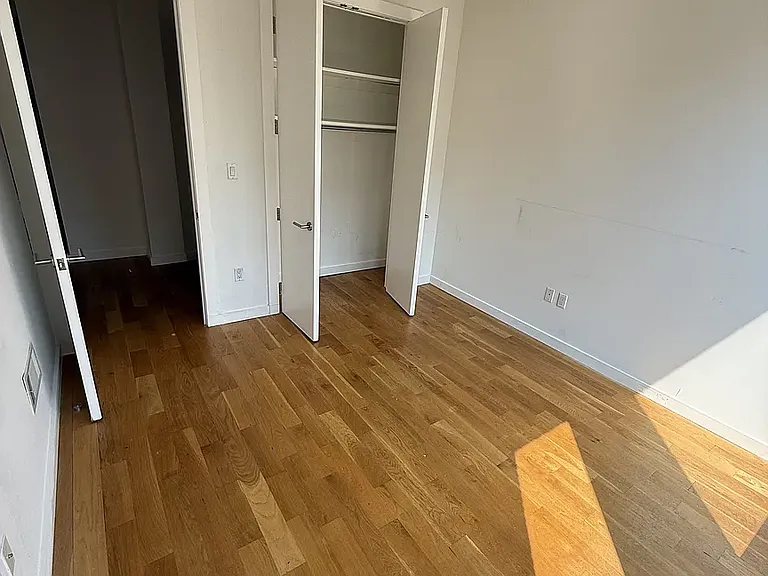 227 Grand St #2D — Photo 3