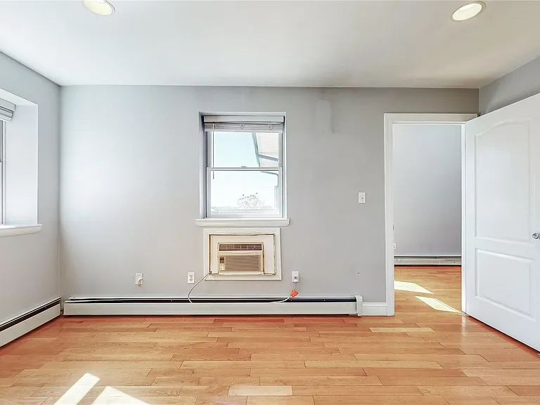 83-71 116th St #7B — Photo 16