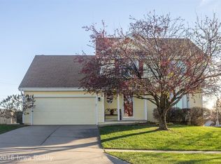 5070 Oakcreek Dr, Norwalk, IA 50211