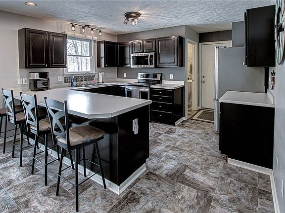 4th image of 4522 Cobblestone Trl
