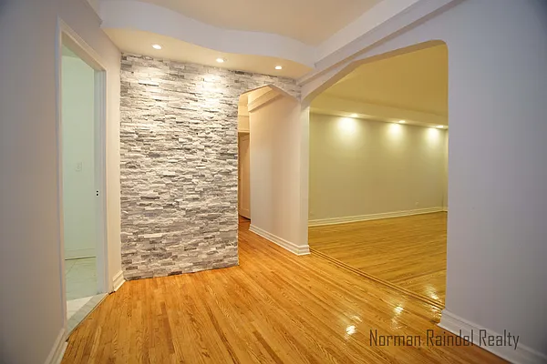 Rented by Norman Raindel, LREB | media 1