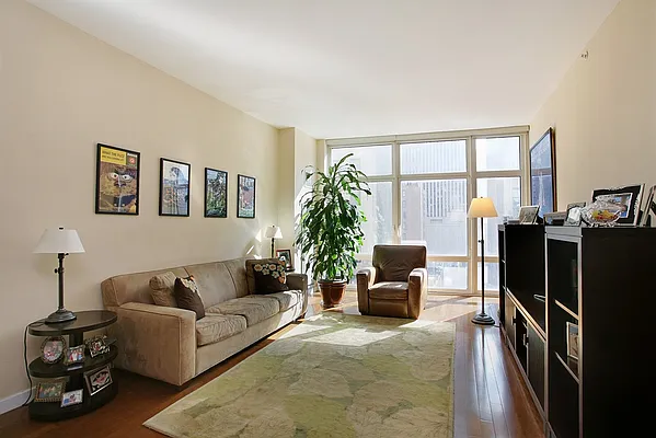 Sold by Corcoran | media 14