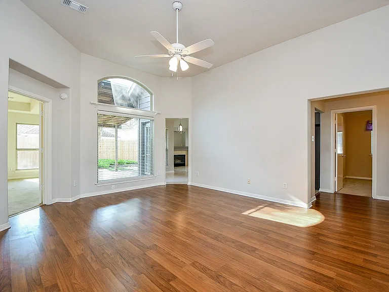 1816 Oak Lodge Dr — Photo 6
