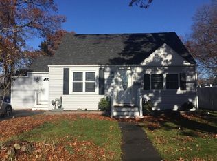 61 Haverford Rd, Warwick, RI 02886
