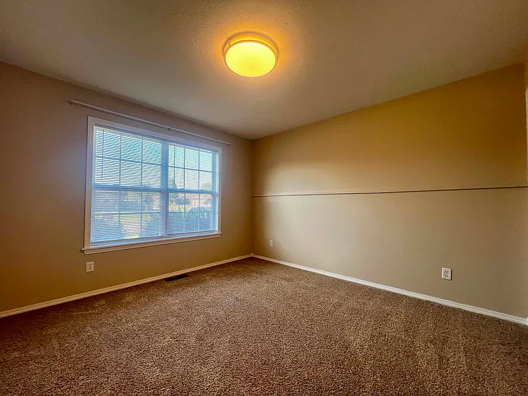 4434 W Normal St — Photo 9