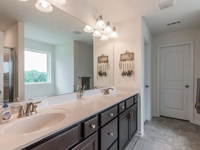 2865 Whitebirch Dr — Photo 5
