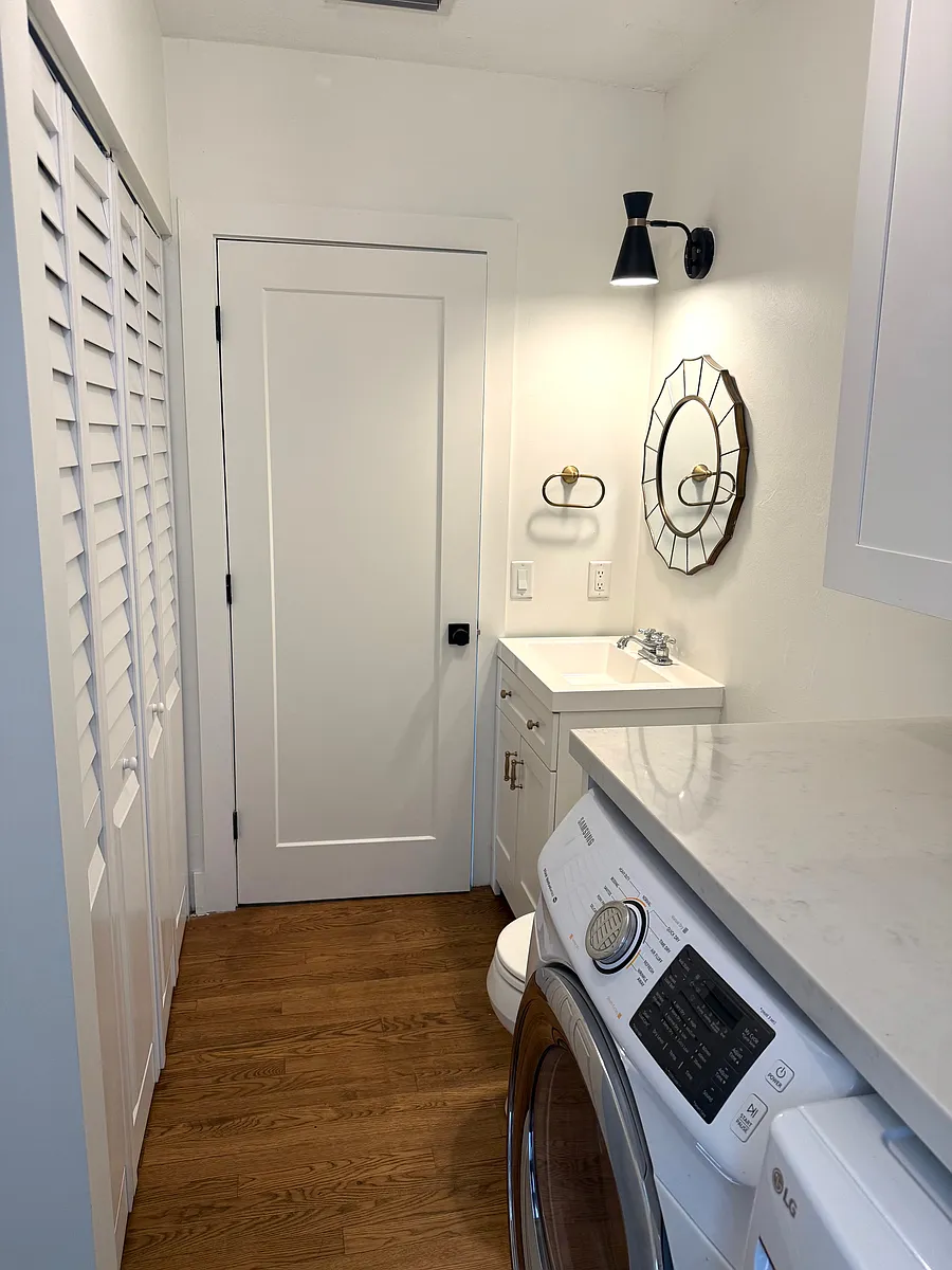 bathroom + laundry room - 670 E 58th St