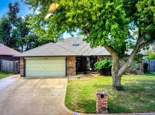 323 Blue Spruce Dr, Midwest City, OK 73130