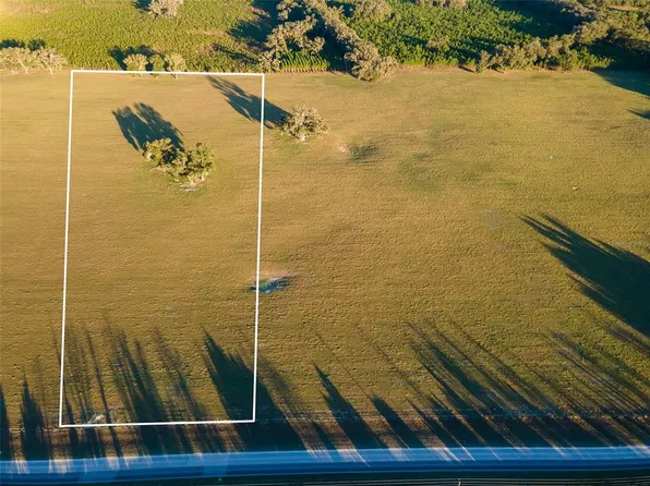 4 NW 202nd St, Newberry, FL 32669