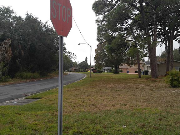 4th image of 3000 36th Ave S