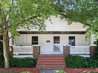 1334 8th St NW, Cedar Rapids, IA 52405