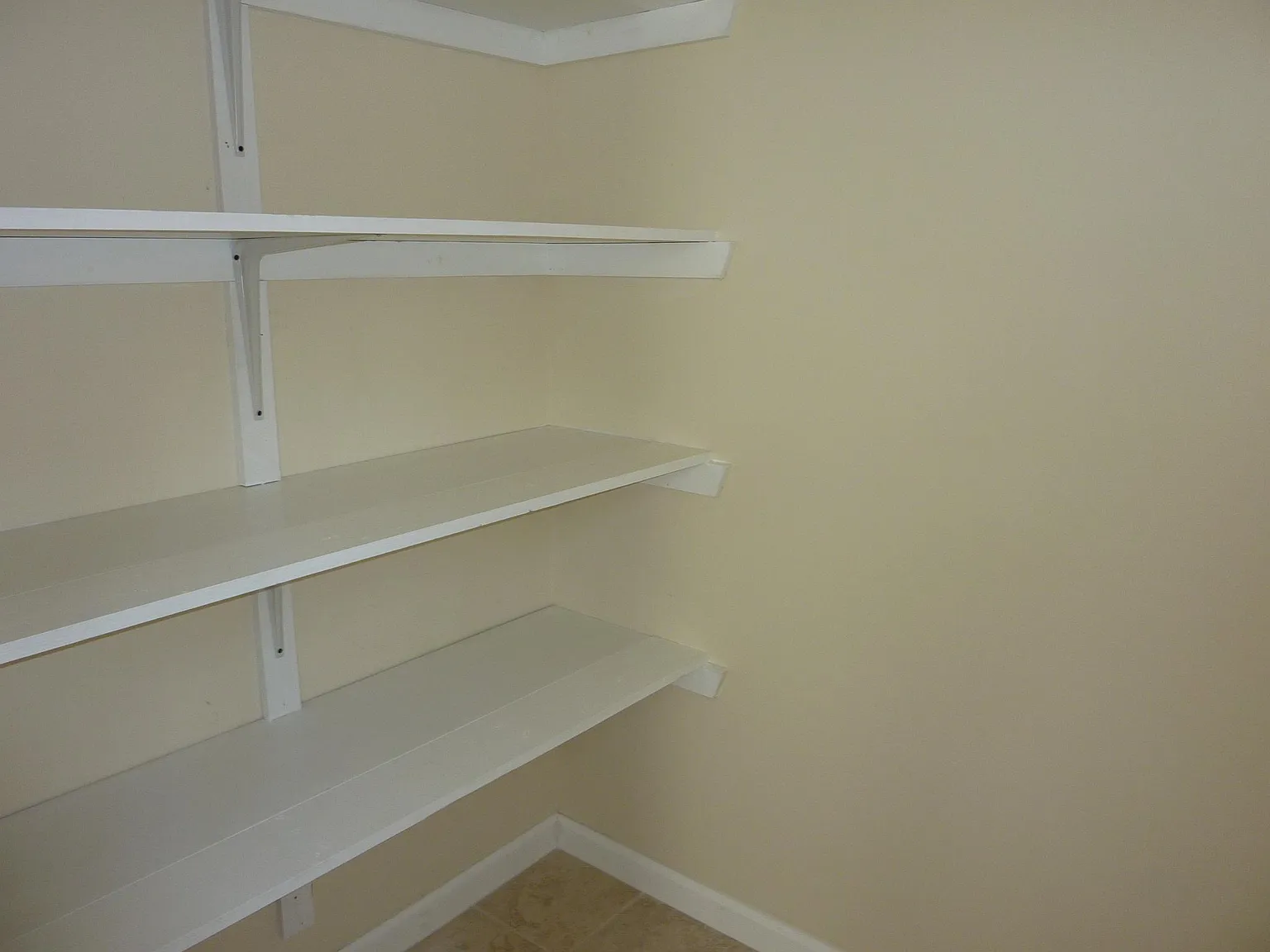 2 bed, 1.5 bath, 1080 sqft, $2,350 — Photo 3