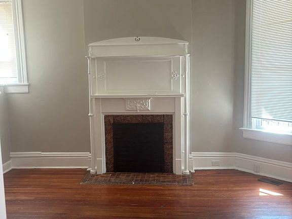 5th image of 179 E Loudon Ave #1