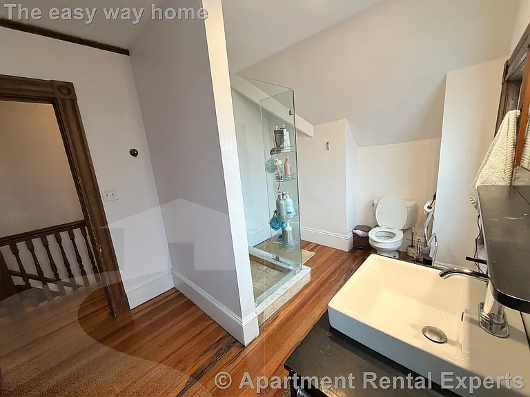 15 Linden Ave #2 — Photo 10