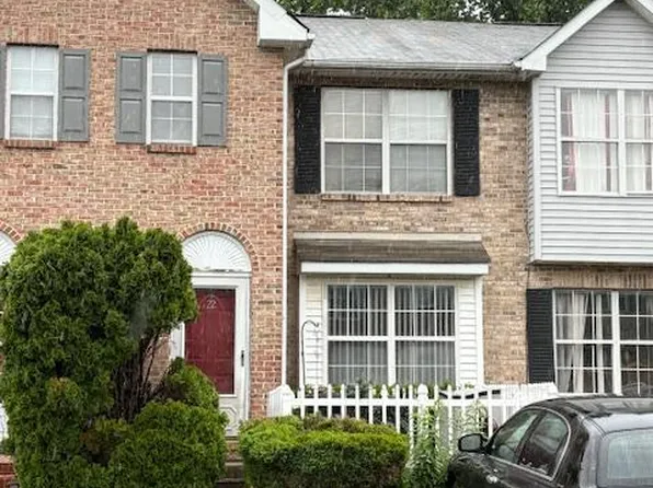 22 Blairville Rd, New Castle, DE 19720