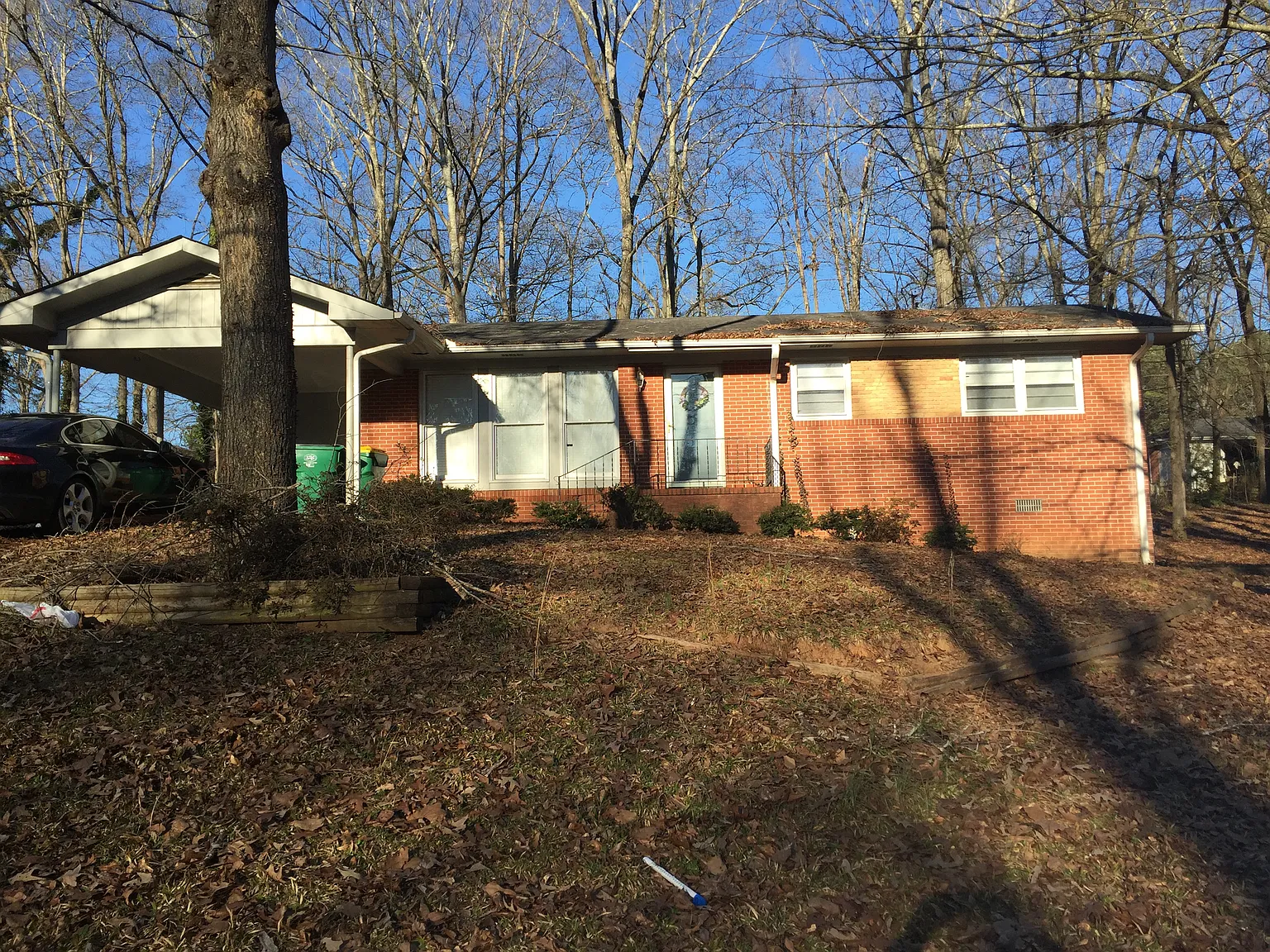 320 Myrtle St photo 1