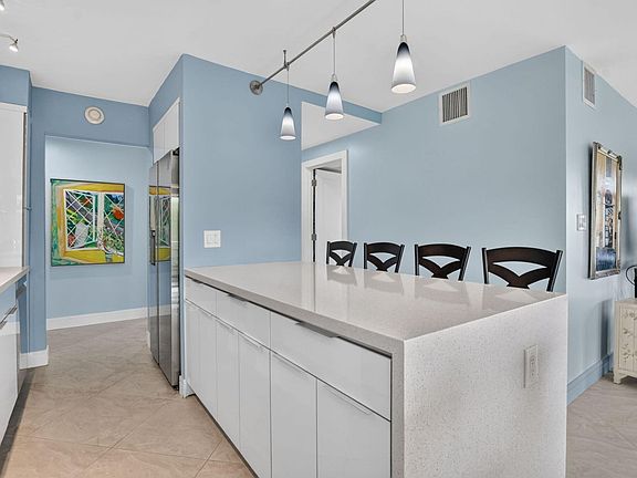 5th image of 950 Ponce De Leon Rd APT 511