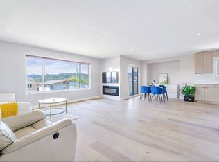 8940 Monroe Ave, Burnaby, BC V3N4E6