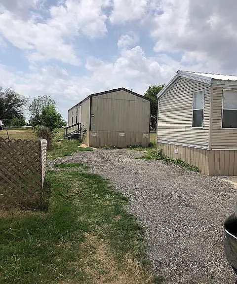 2941 Zigmont Rd — Photo 2