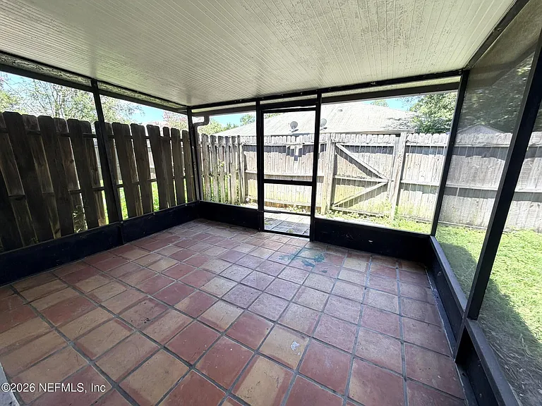 5646 Pinebay Cir S — Photo 14