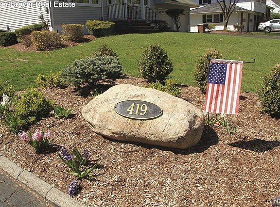 3rd image of 419 Lakeview Dr