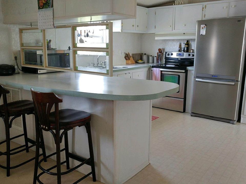 Spacious kitchen