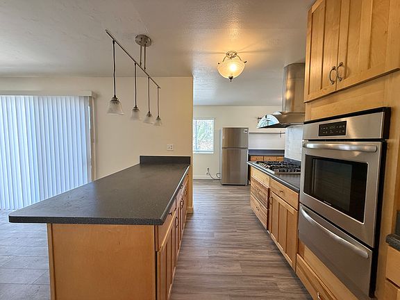 5th image of 960 Nolbey St